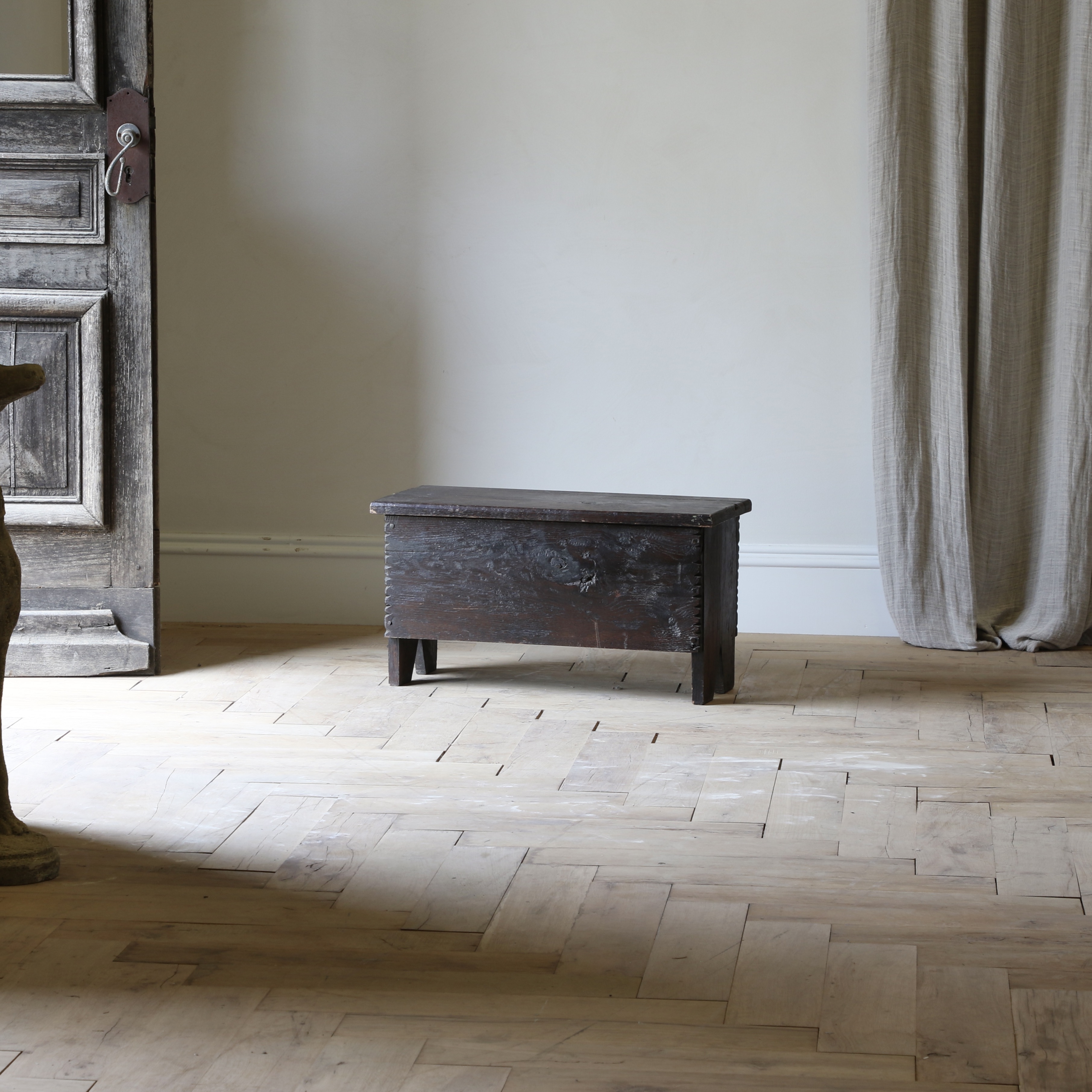 Small Coffer / Lidded Stool